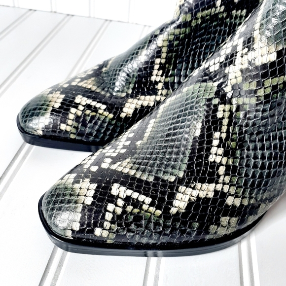 NEW Naturalizer Henry Booties E482 - Picture 7 of 13